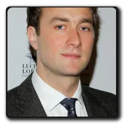 Basil Sinclaire(miss-scarlet-detective-privee_2020)