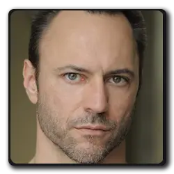 Toutes les infos sur Sauveur Sauveur(the-walking-dead_2010)