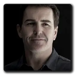 Conrad Roth / De Molay (voix)(tomb-raider-la-legende-de-lara-croft_2024)