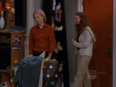 Consulter les informations sur l'&eacute;pisode L' Éducation de Finch