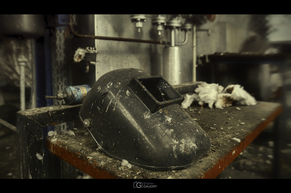 Un essai de colorimétrie fallout Welder's mask - fallout version