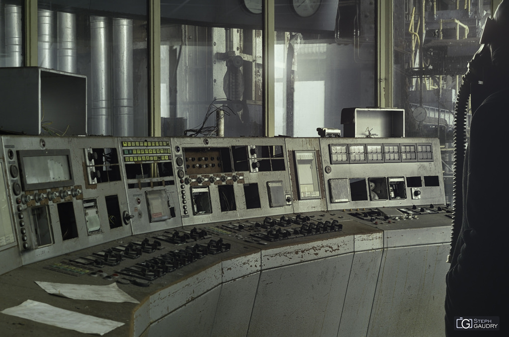 Au 32mm Little control room - 32mm