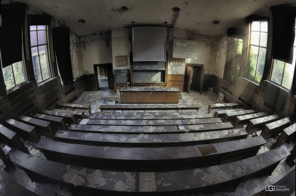 Amphithéatre - salle de cours de chimie