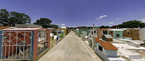 Cimetière de Muna (Yucatan - MEX) - allée principale