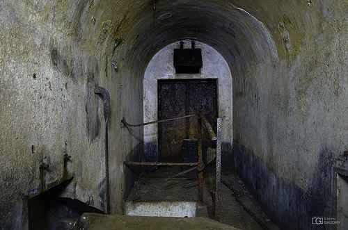 En haut du puits de l’ancien accès vers les coffres de tête...