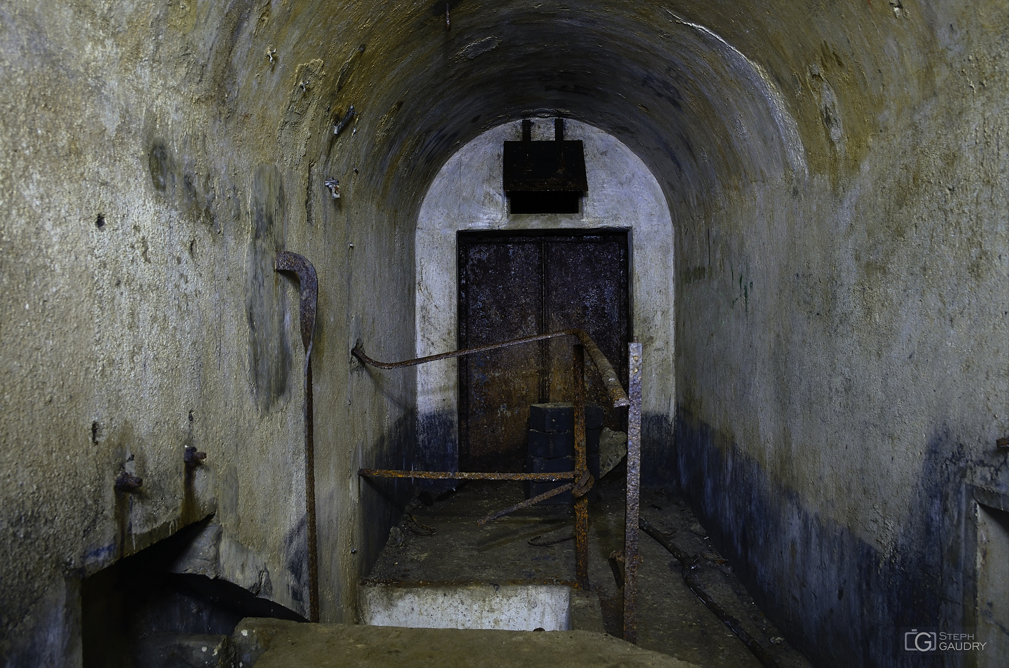 Fort de Boncelles / En haut du puits de l’ancien accès vers les coffres de tête...