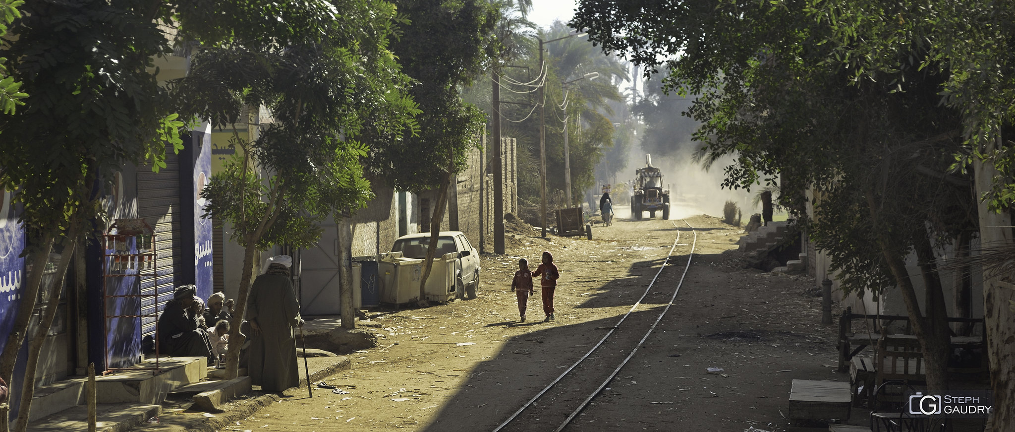 Scène de rue à Al Ma‘arrī [Cliquez pour lancer le diaporama]