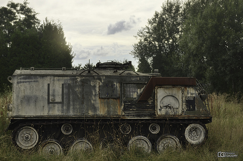 Armored personnel carrier M75