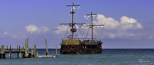 (Faux) Pirates des (vraies) Caraïbes - le ponton