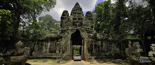 La porte de la victoire, en direction d'Angkor Tom