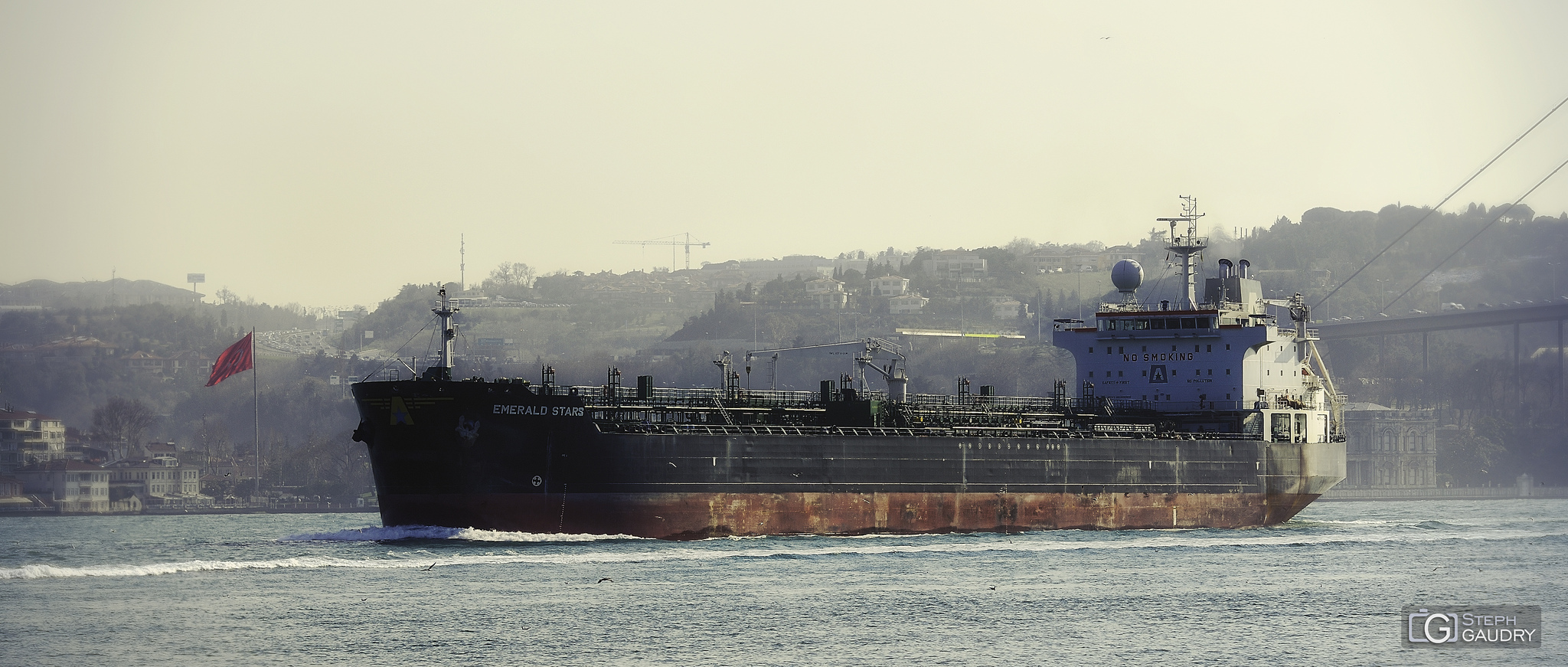 EMERALD STARS Chemical/Oil Tanker - Bosphorus near Istanbul [Klik om de diavoorstelling te starten]