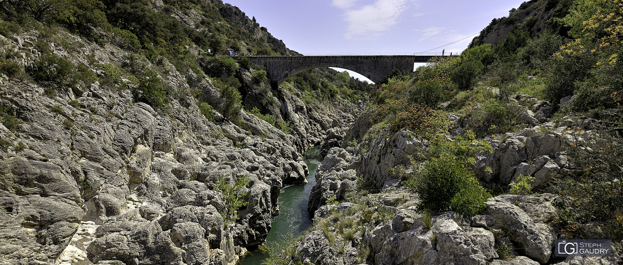 Sud de la France / Pont du canal de Gignac 2019_04_19_130146-cine