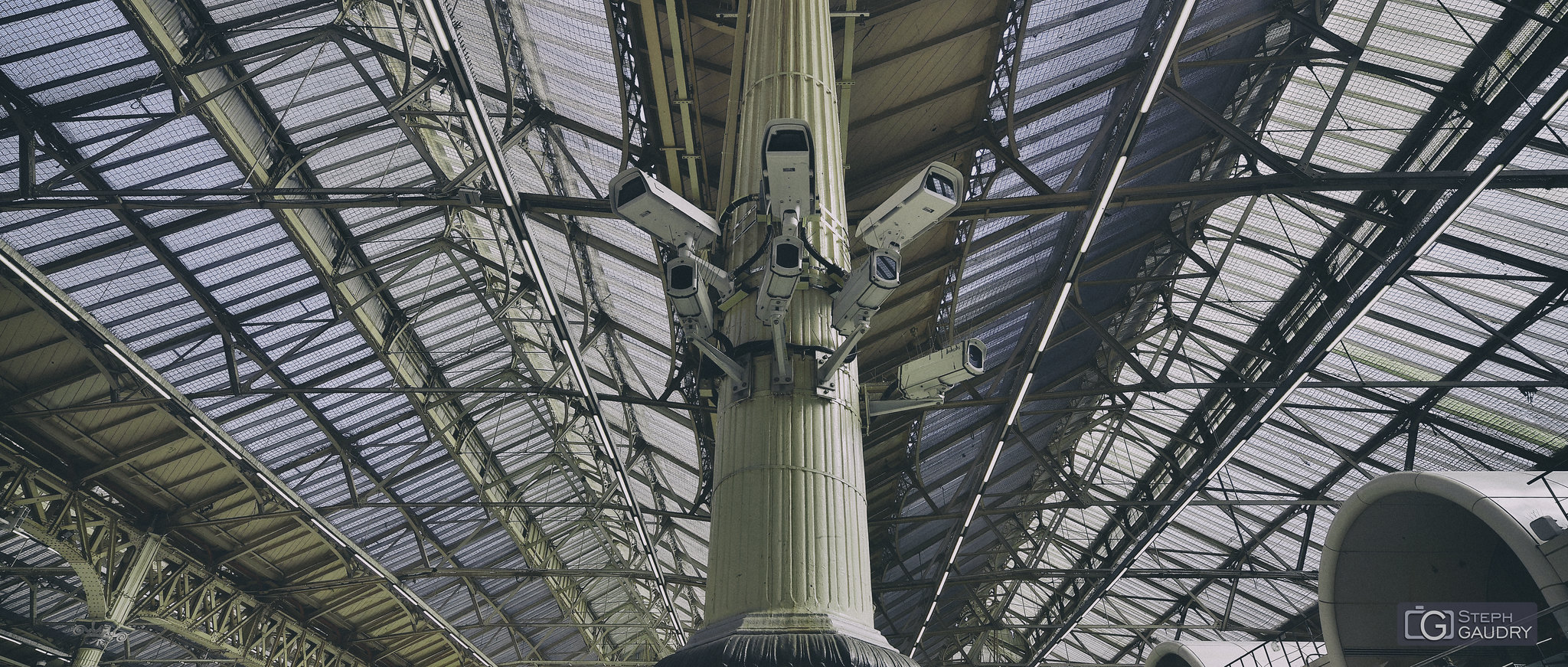 Big Brother @ Victoria Station [Klik om de diavoorstelling te starten]