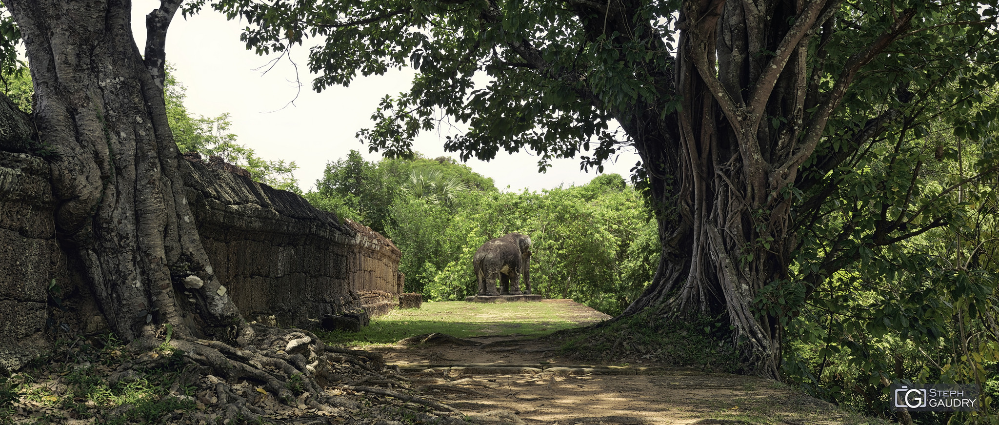 Eastern Mebon (East Baray) [Cliquez pour lancer le diaporama]