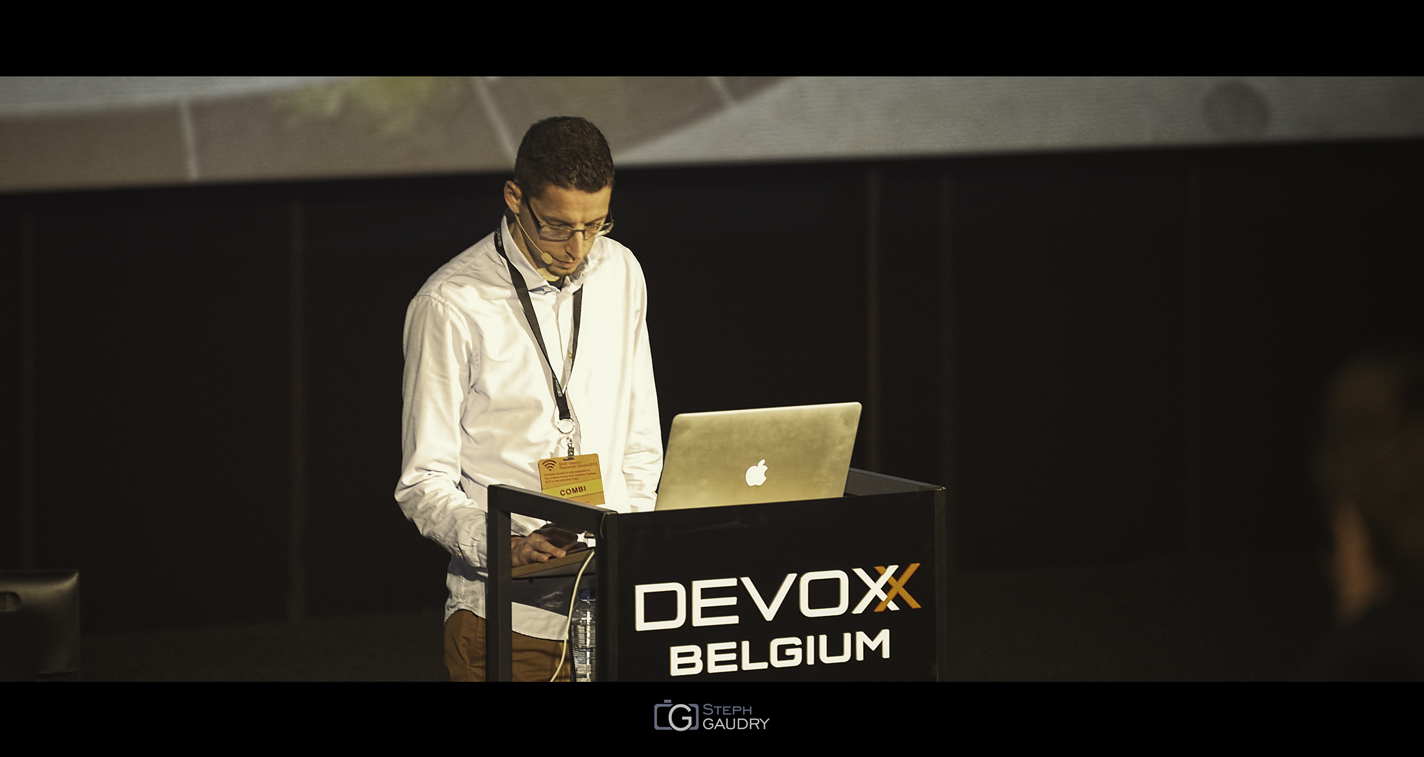 Tom Vleminckx @ Devoxx2015 - JMH [Cliquez pour lancer le diaporama]