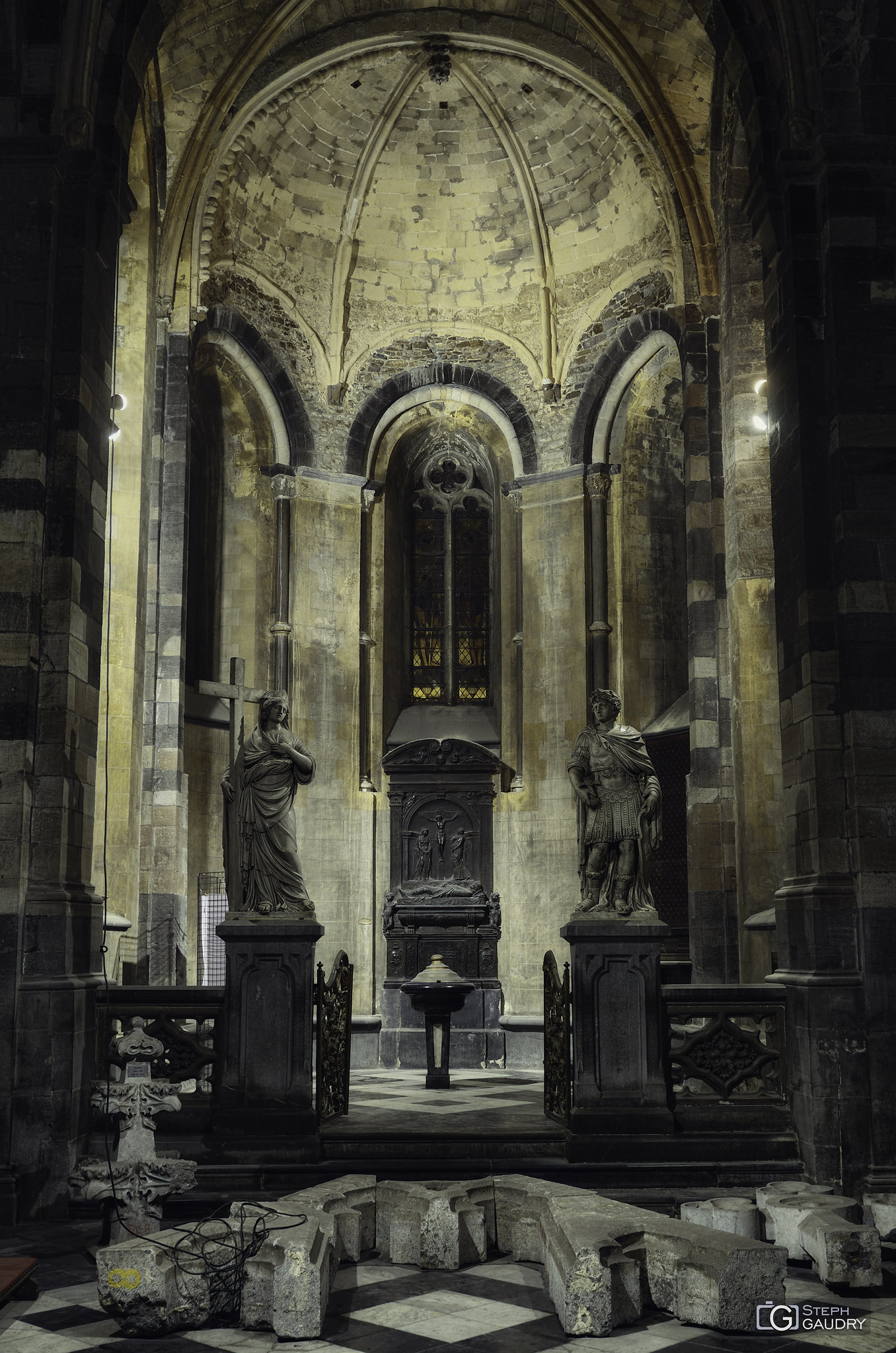 Collégiale Sainte-Croix, Liège [Klik om de diavoorstelling te starten]