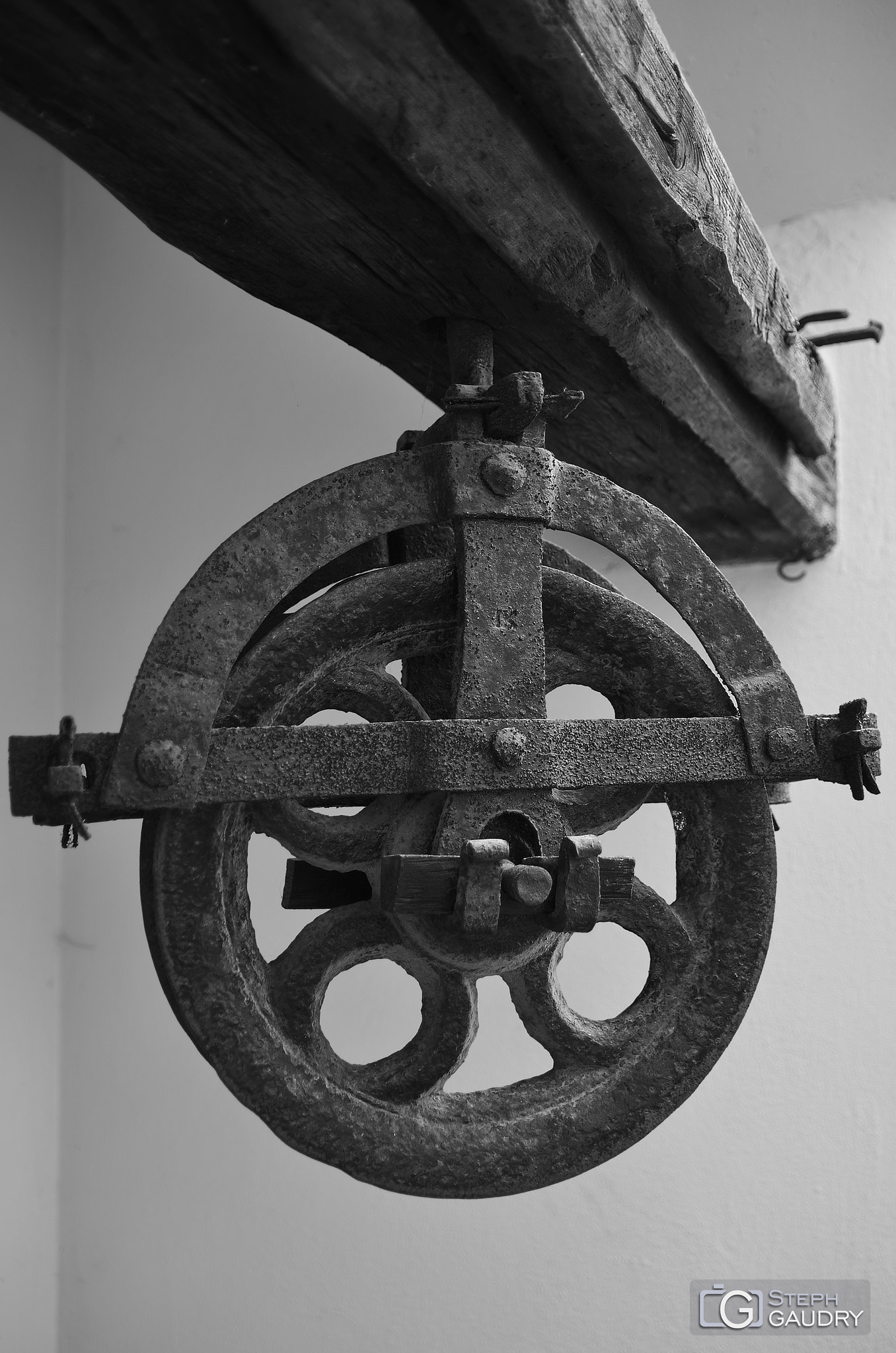 La roue du puits [Click to start slideshow]