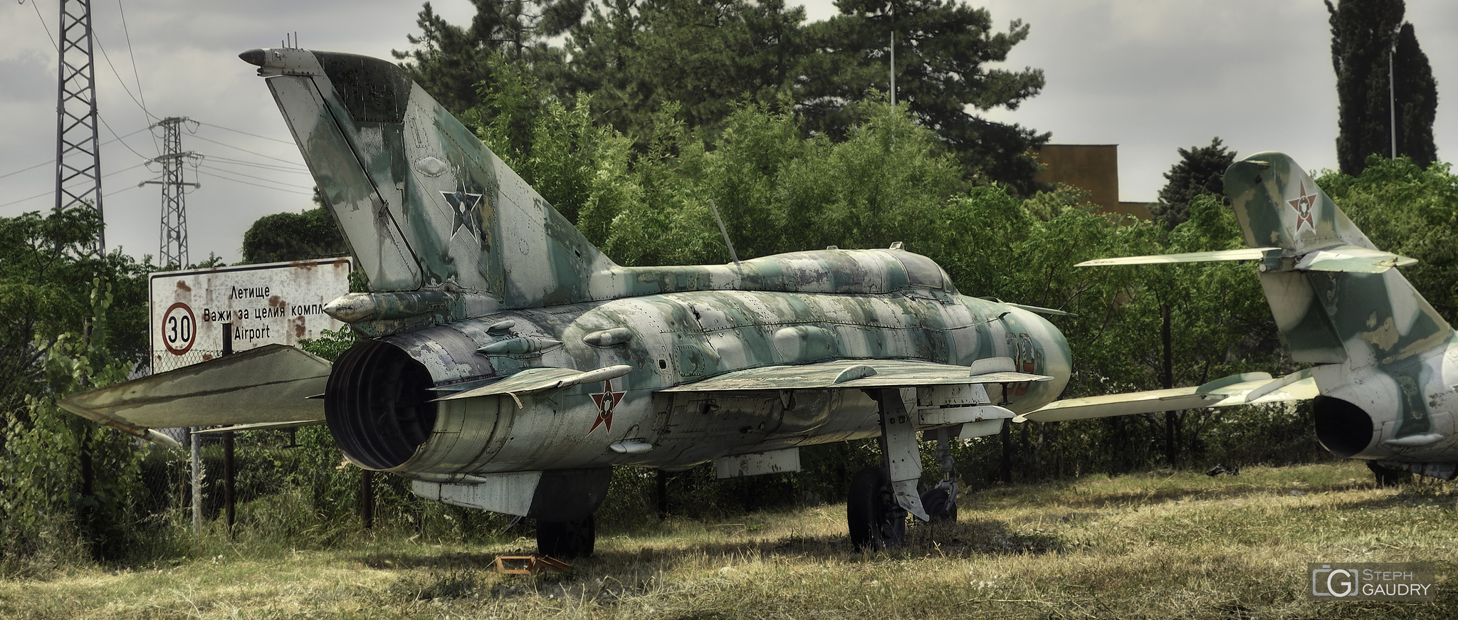 Old MiG-21 [Klik om de diavoorstelling te starten]