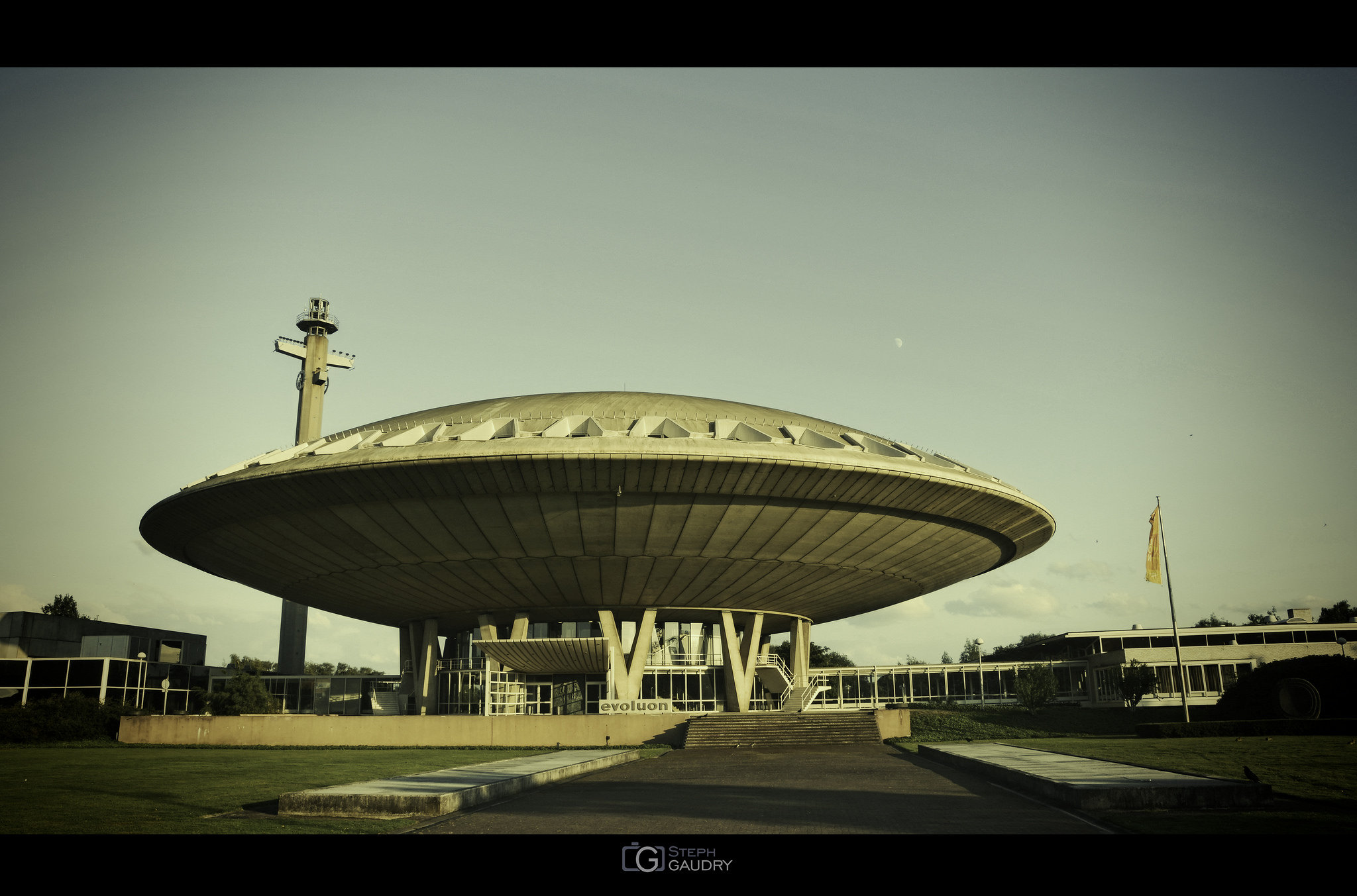 Evoluon [Cliquez pour lancer le diaporama]