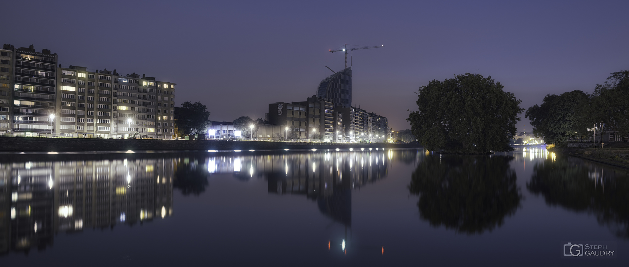 Liège, la tour des finances [Klik om de diavoorstelling te starten]