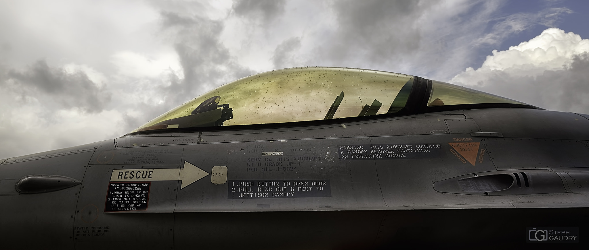 EHEH Airport / F-16 cockpit v2