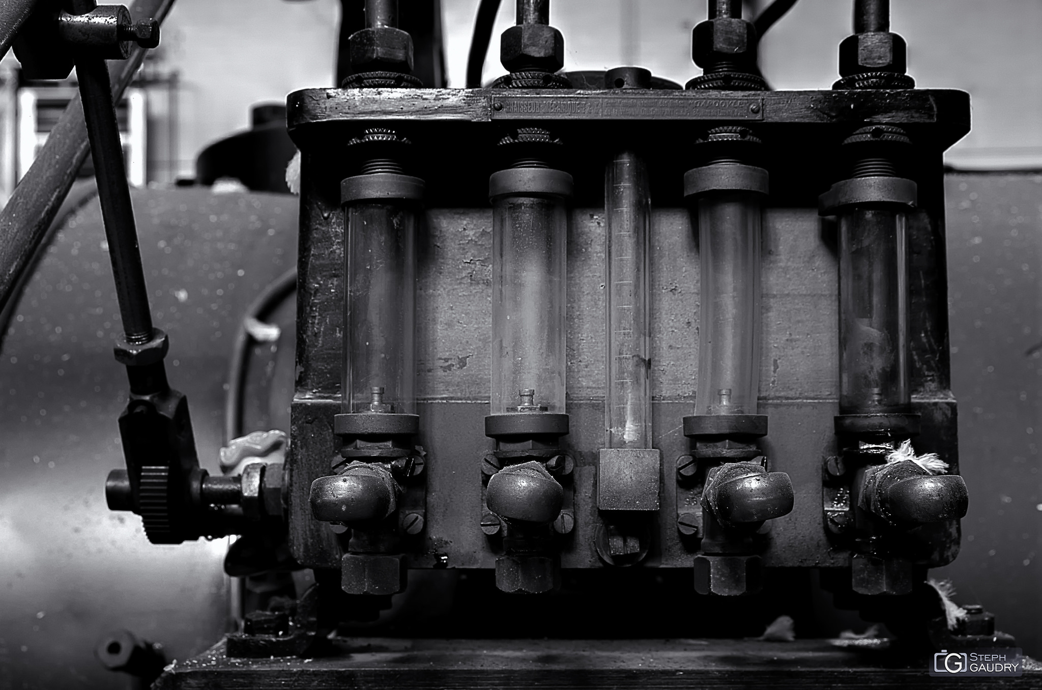 Centrales électriques / Energeia cylinders - bw