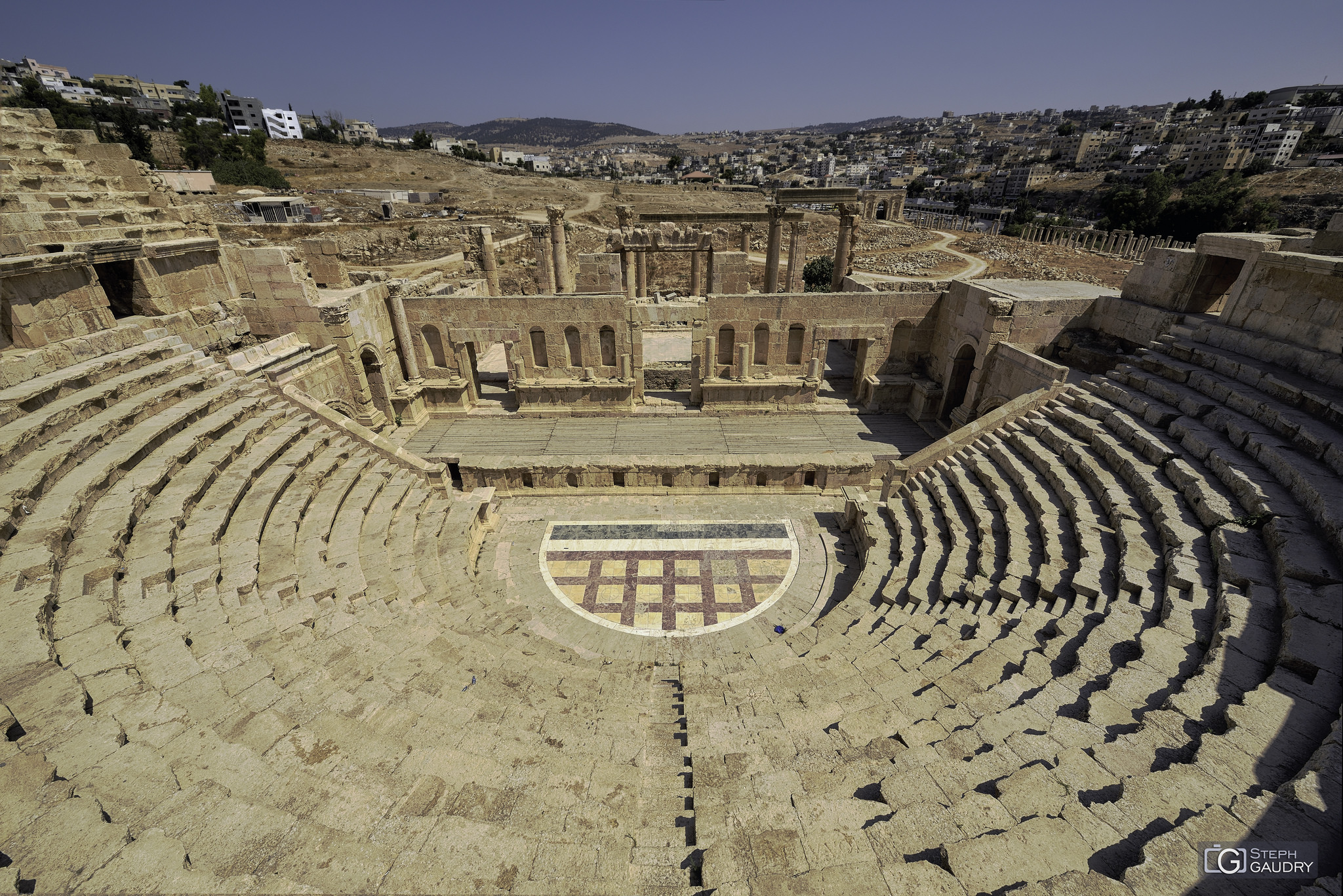 Jerash - Théâtre Nord [Klik om de diavoorstelling te starten]