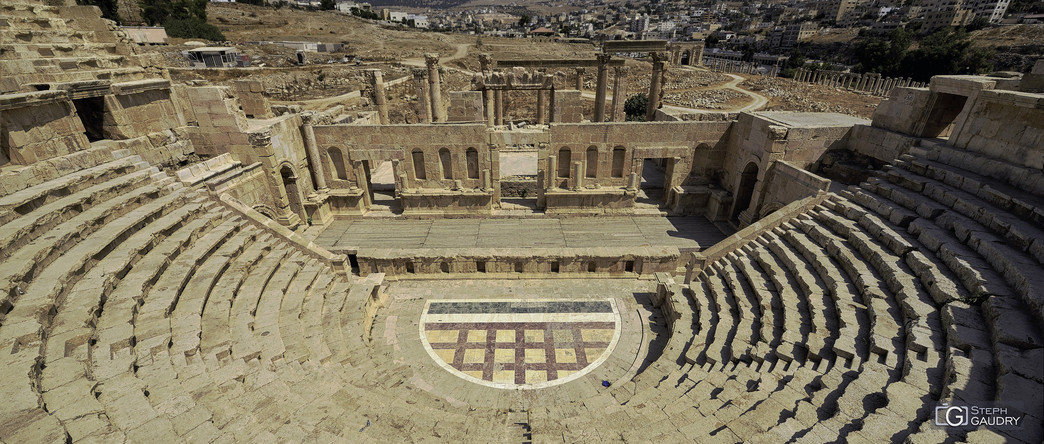 Jerash - Théâtre Nord [Click to start slideshow]