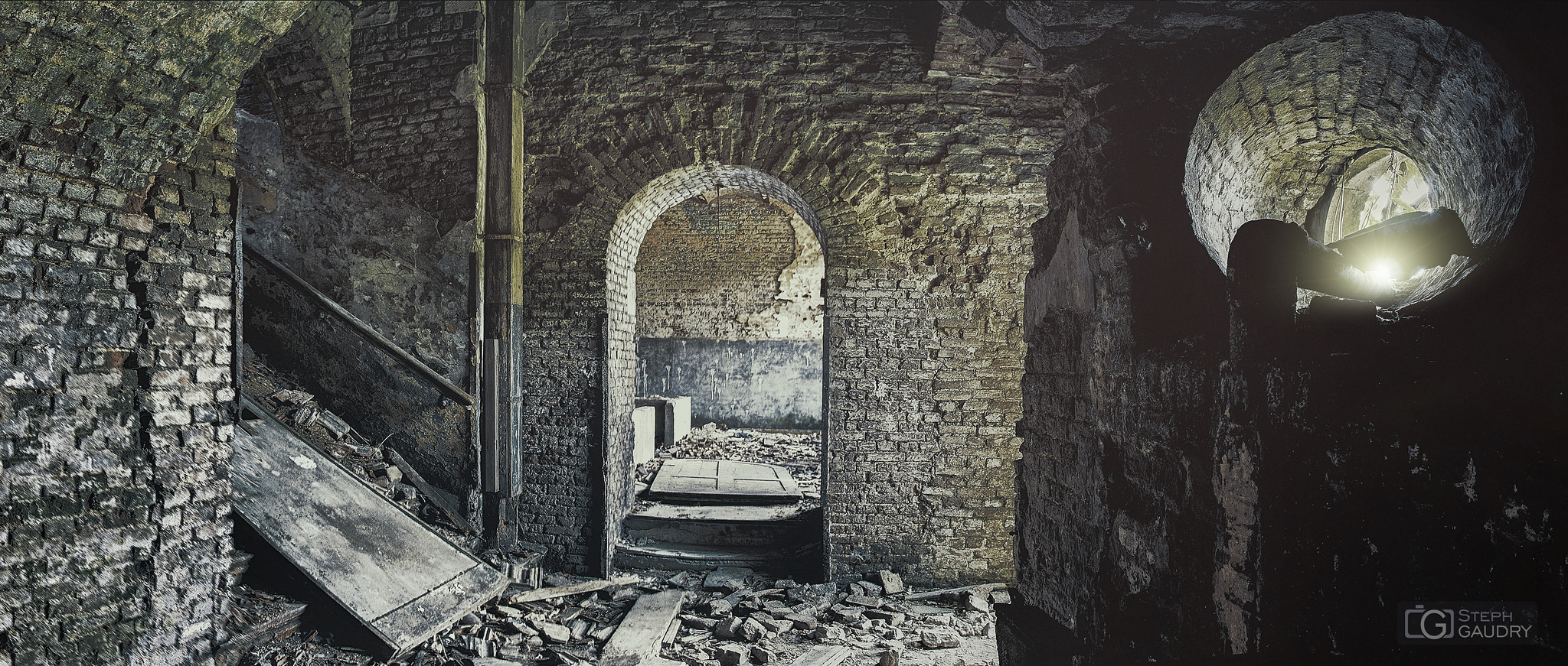 Fort de la chartreuse / The collapsed doors