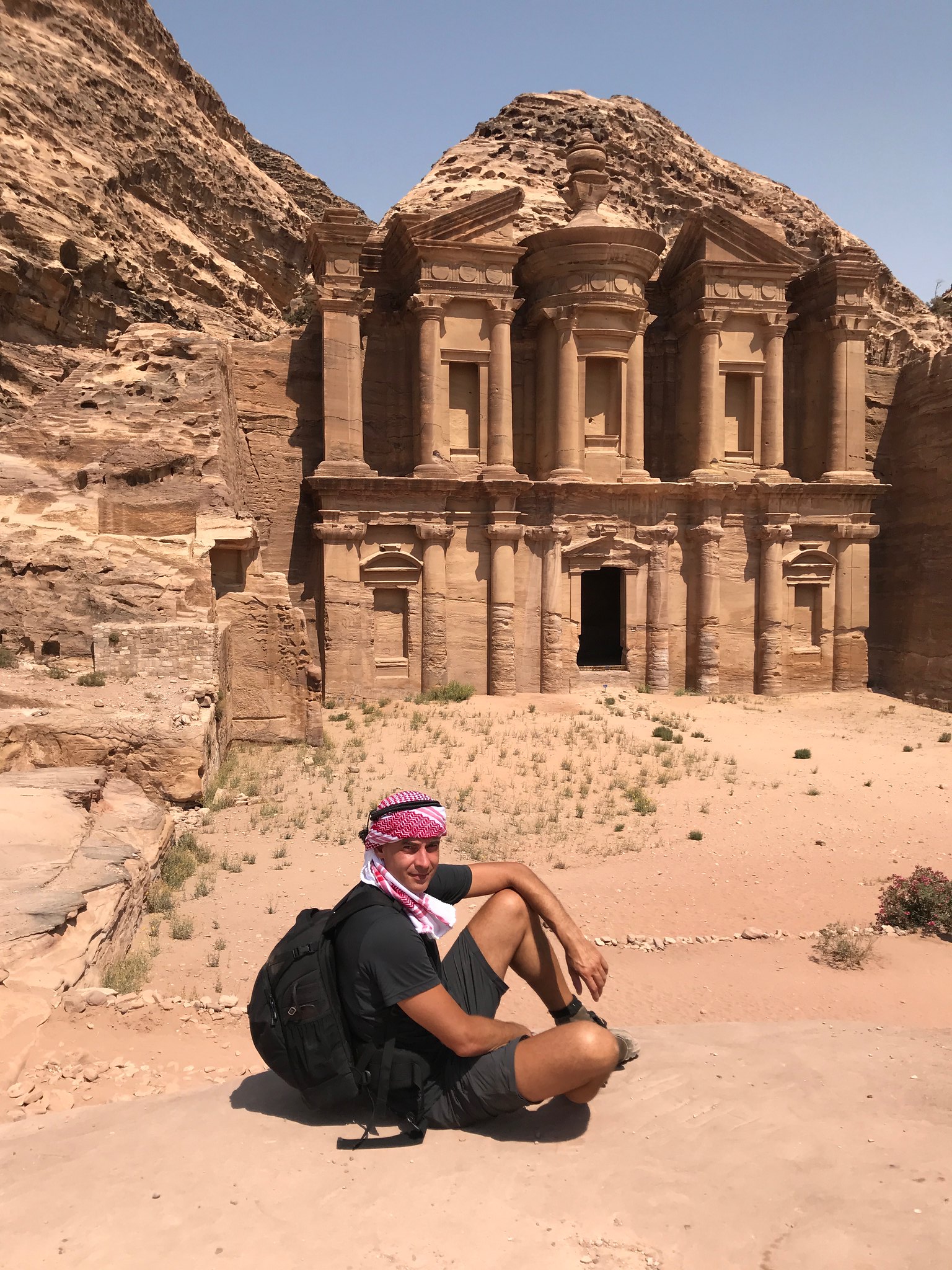 Petra - en face d'al-Deir (Petra) [Click to start slideshow]