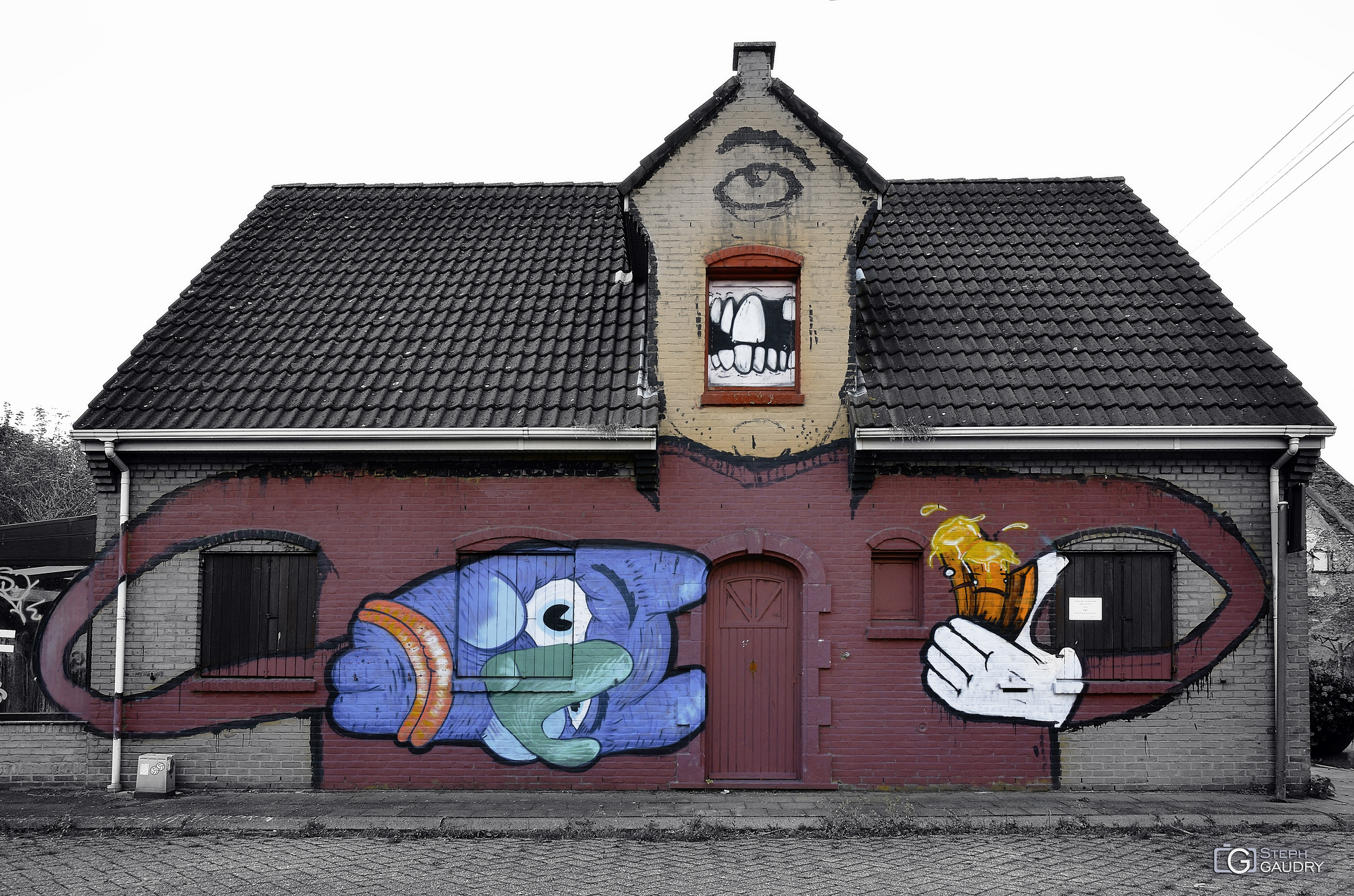 Doel / Doel, Monster house