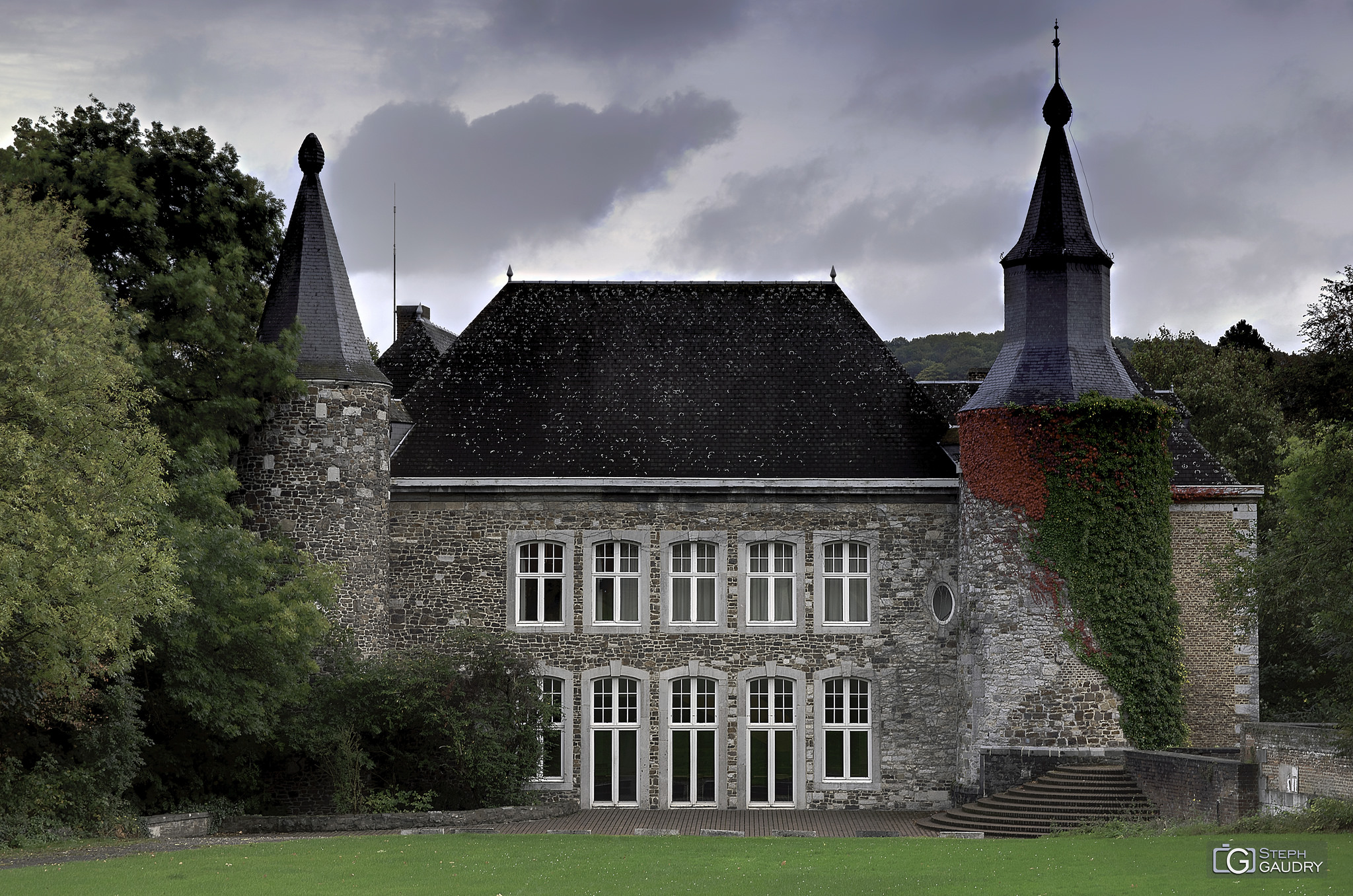 Le château de Colonster [Click to start slideshow]