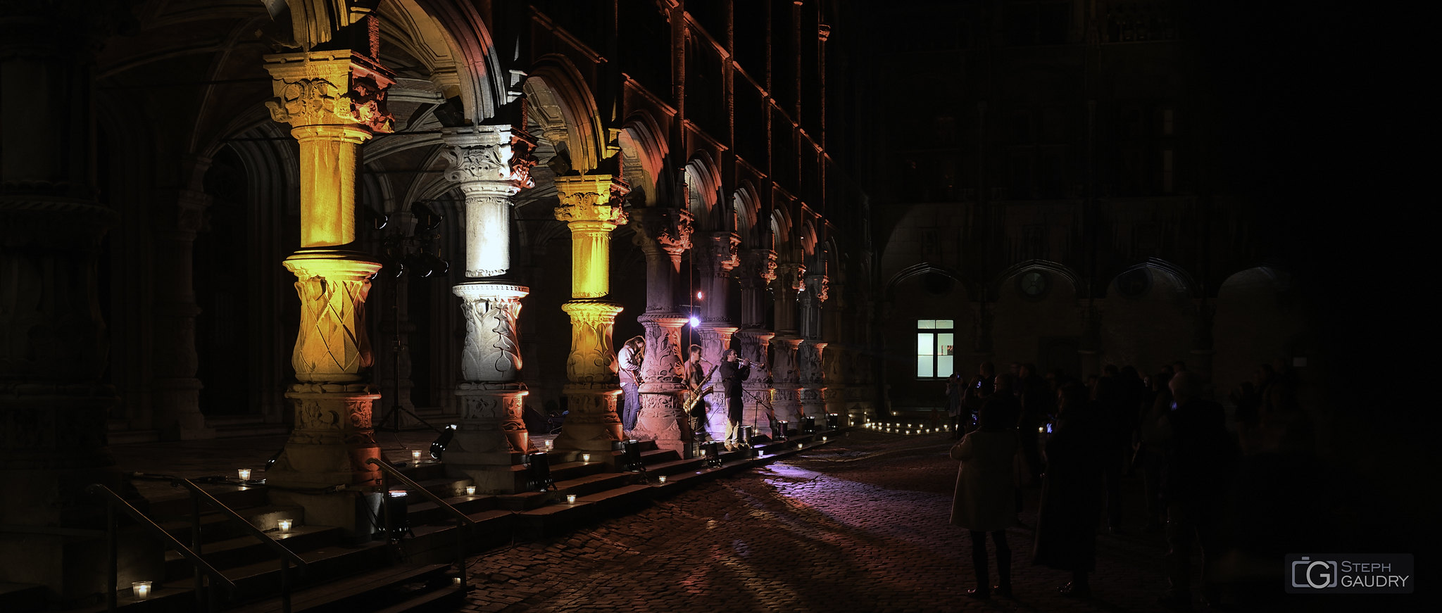 Liège / Illuminations au palais de justice - nocturne des coteaux 2019