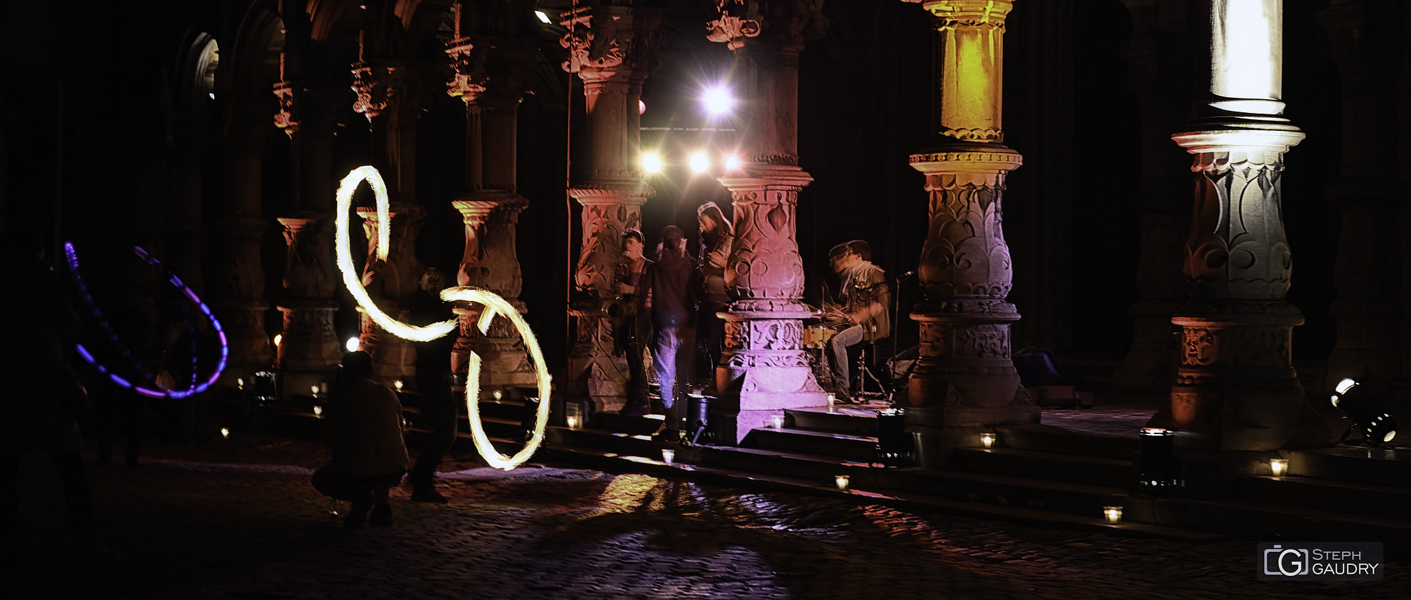 Liège / Nocturne des coteaux - le feu au palais de justice