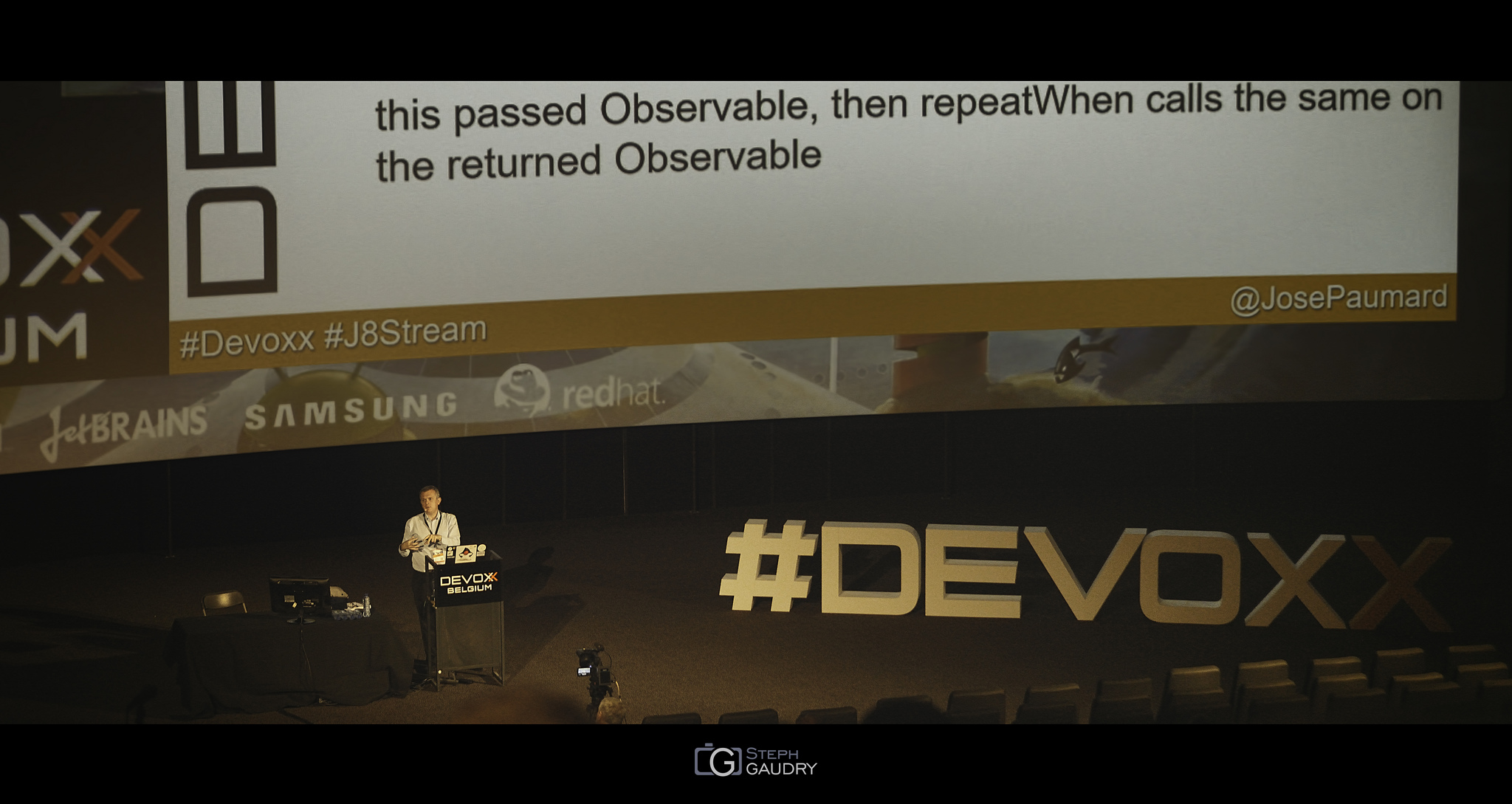 Devoxx2015 - Java 8 Stream and RxJava [Klicken Sie hier, um die Diashow zu starten]