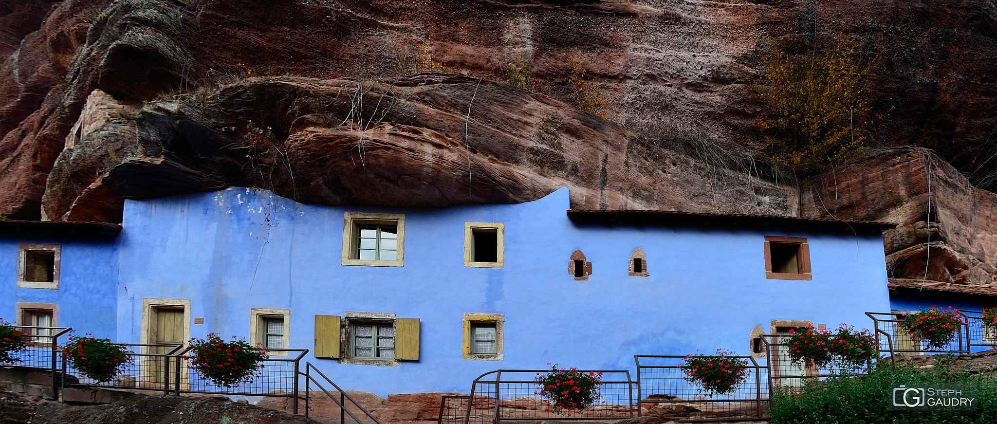 Maisons des rochers - vue d'ensemble