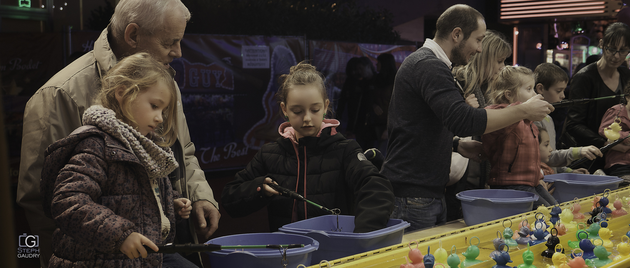 Le charme de la pêche aux canards... [Klik om de diavoorstelling te starten]