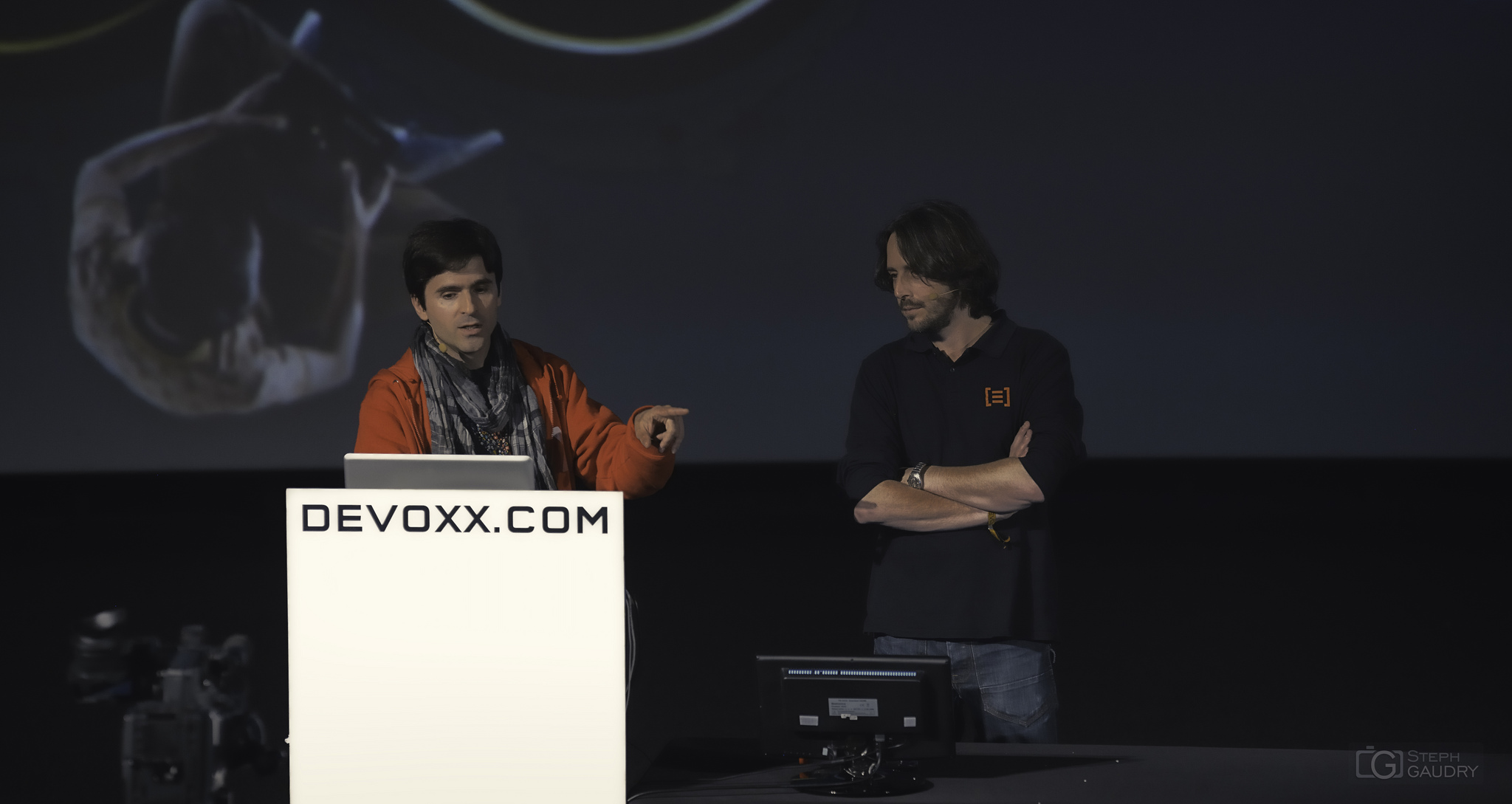Devoxx 2014 - Martin Görner and Cyril Balit [Click to start slideshow]