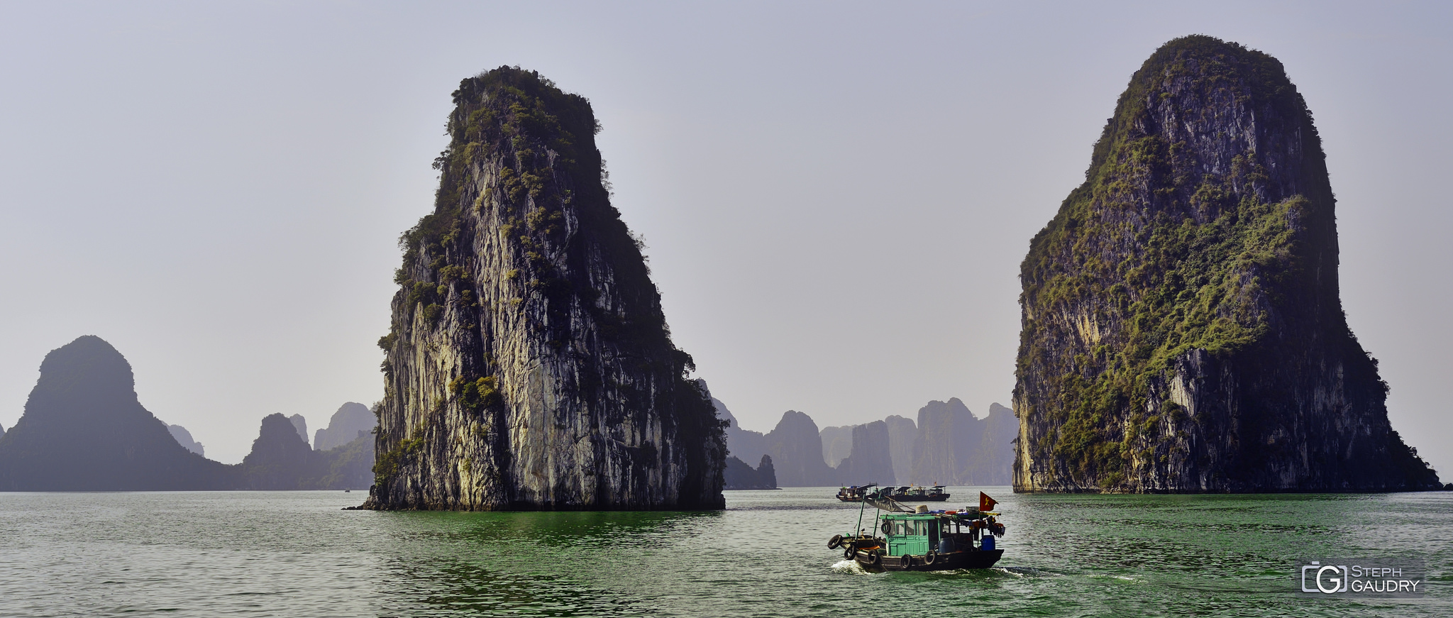 Baie d'Ha Long - 2018_04_18_150623 [Klicken Sie hier, um die Diashow zu starten]