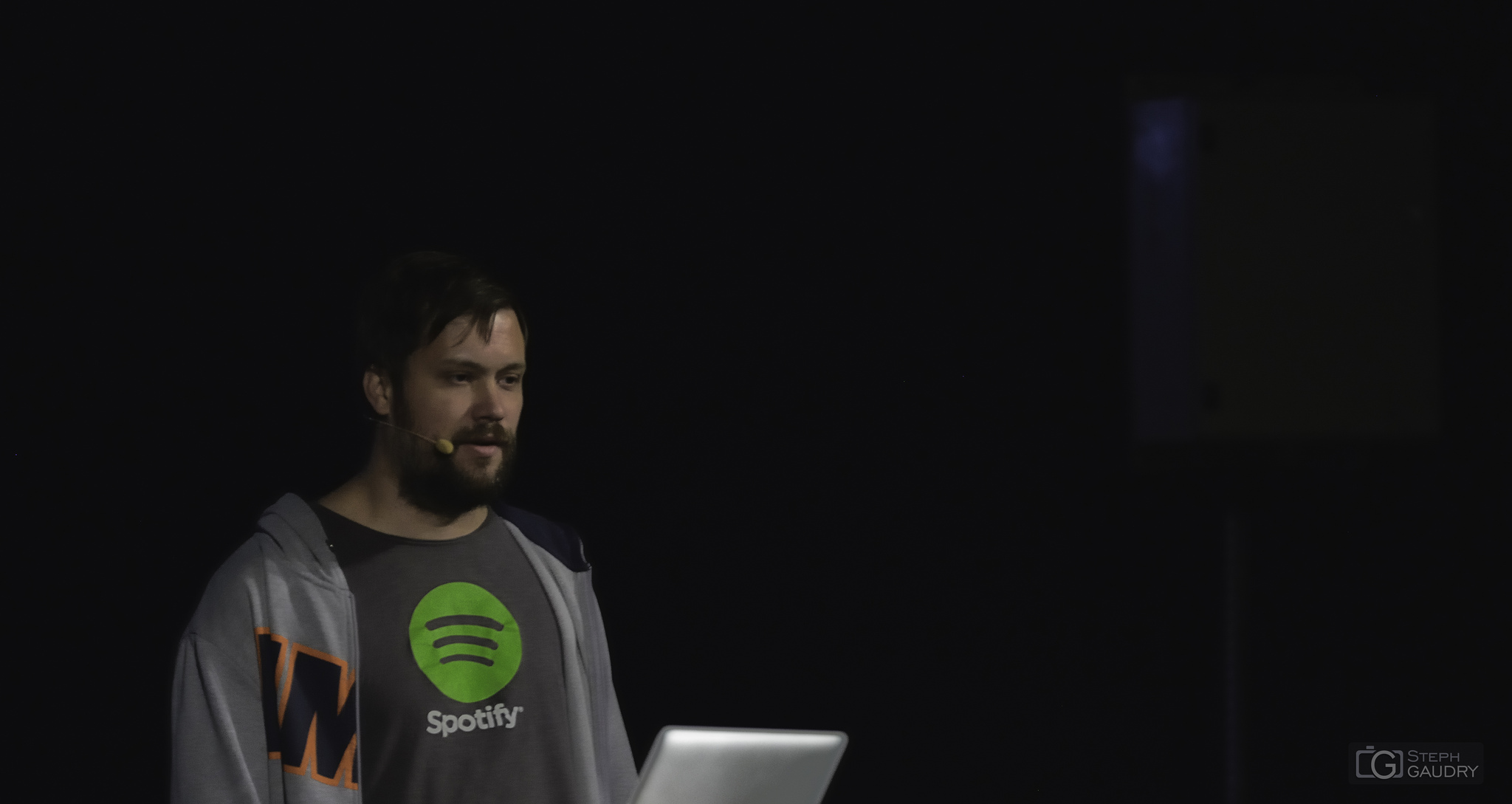 Devoxx 2014 - Spotify - audio delivery at scale [Click to start slideshow]