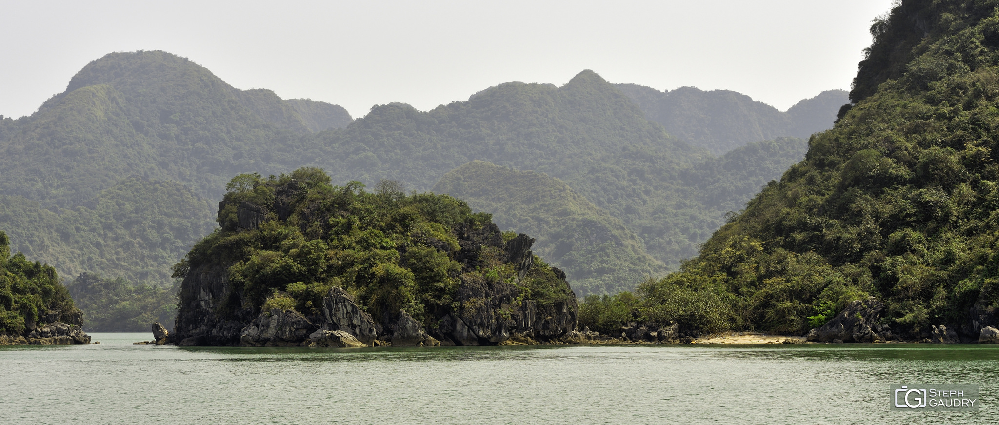 Baie d'Ha Long - 2018_04_18_140353 [Klicken Sie hier, um die Diashow zu starten]