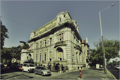 Corner of Dózsa György út and Lendvay utca