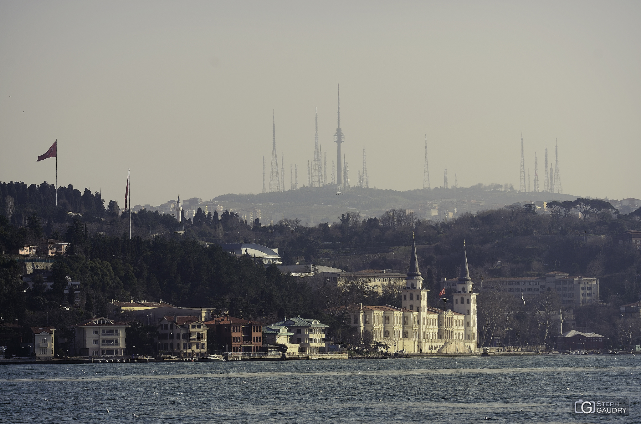 Bosphorus and forest of antennas [Click to start slideshow]