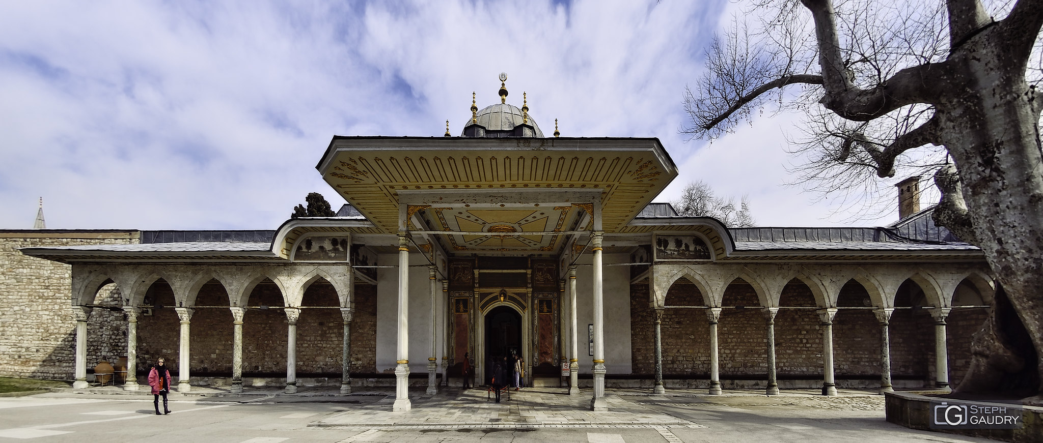 Bâbüssaâde ou Bab-üs Saadet - La porte de la Félicité [Klik om de diavoorstelling te starten]