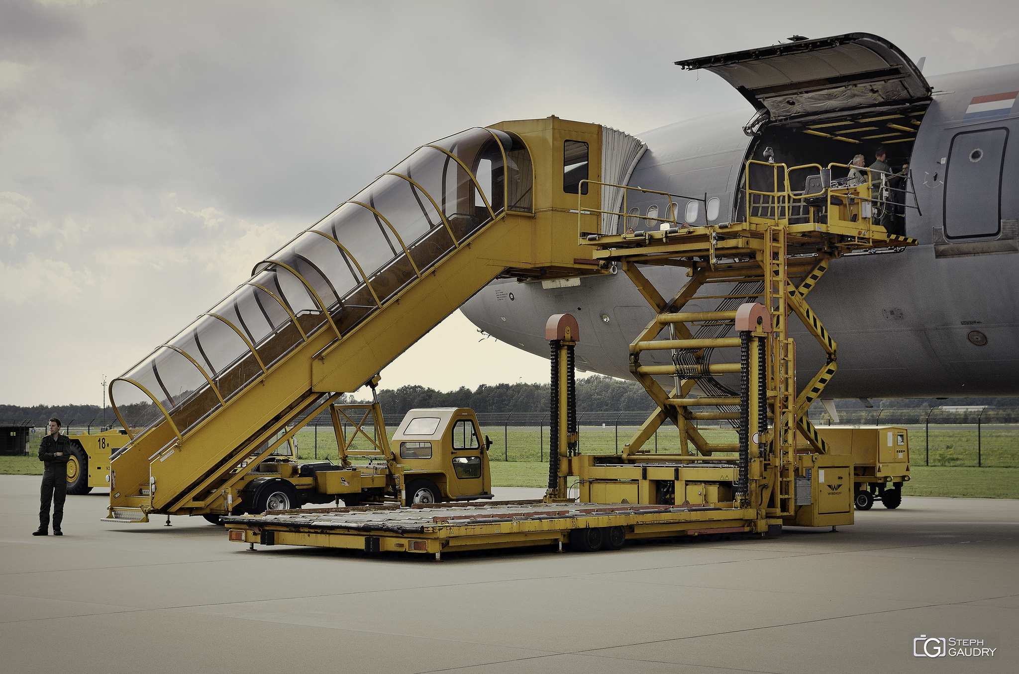 EHEH Airport / Douglas KDC-10 (Aerial refuelling and passenger/cargo transport)