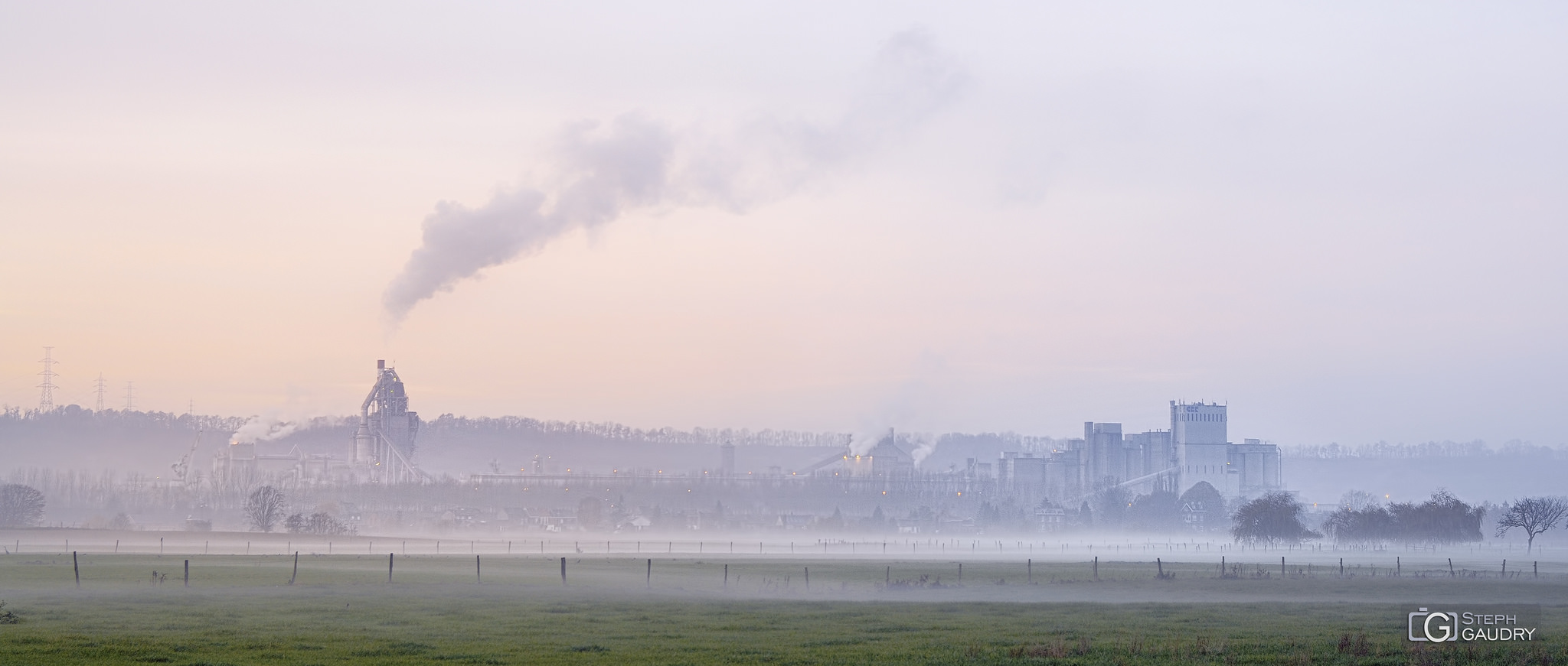 Visé, les industries CBC dans le brouillard [Klicken Sie hier, um die Diashow zu starten]