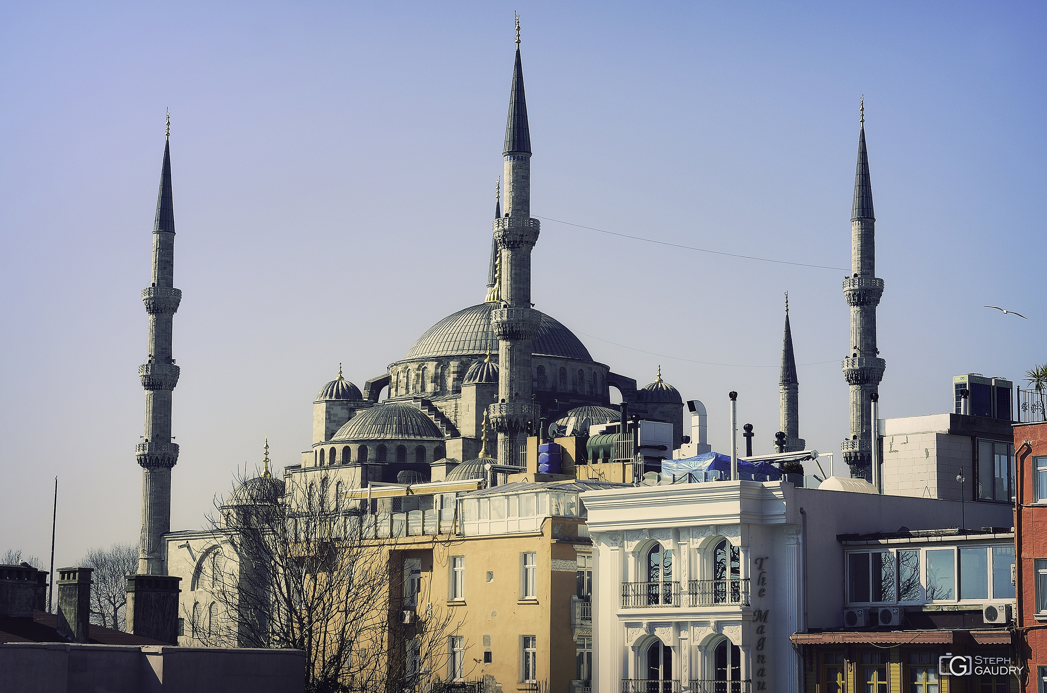 Istanbul, Blue Mosque - from the roofs [Klik om de diavoorstelling te starten]