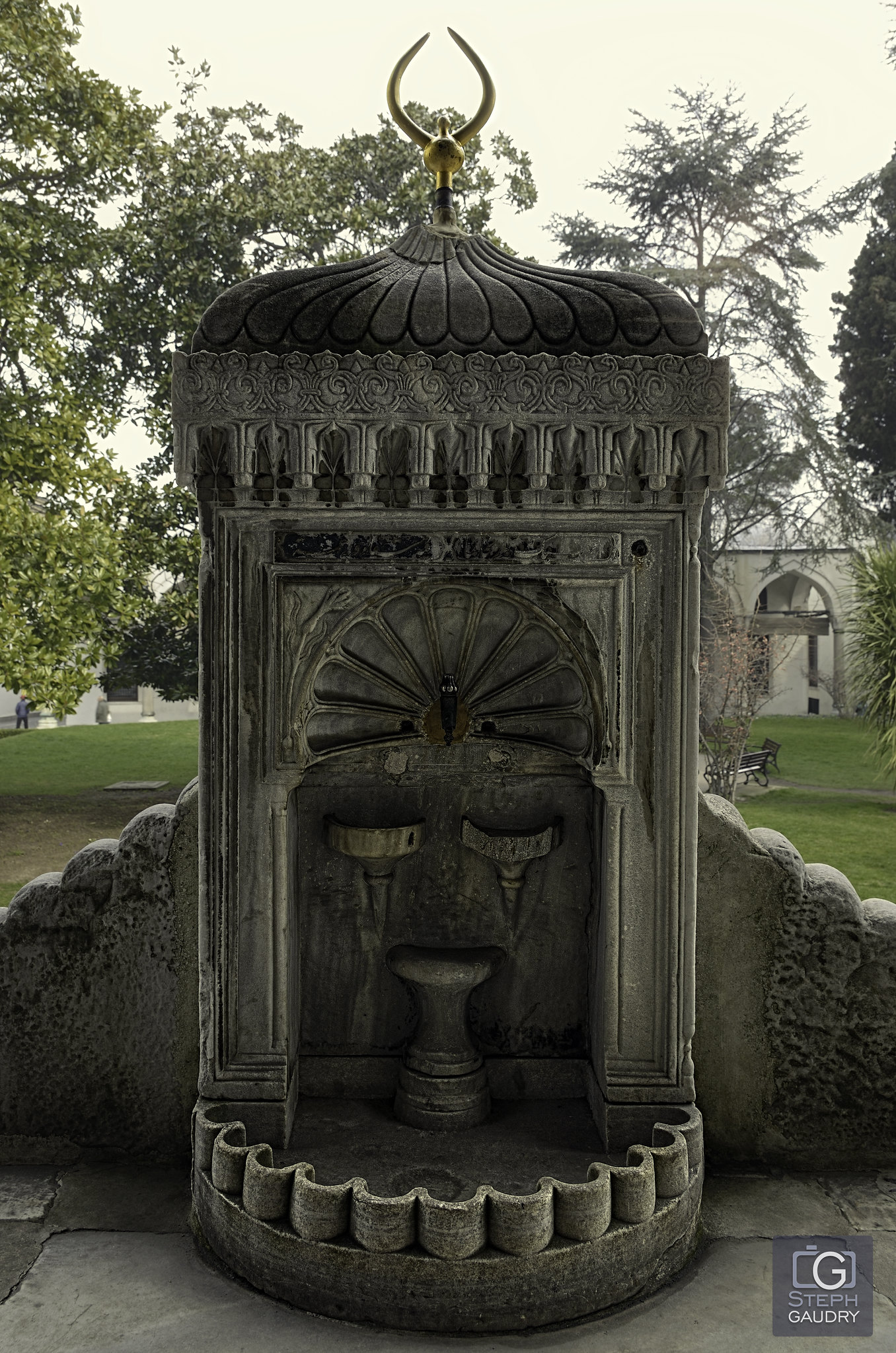 Fontaine dans le palais de Topkapi [Klik om de diavoorstelling te starten]