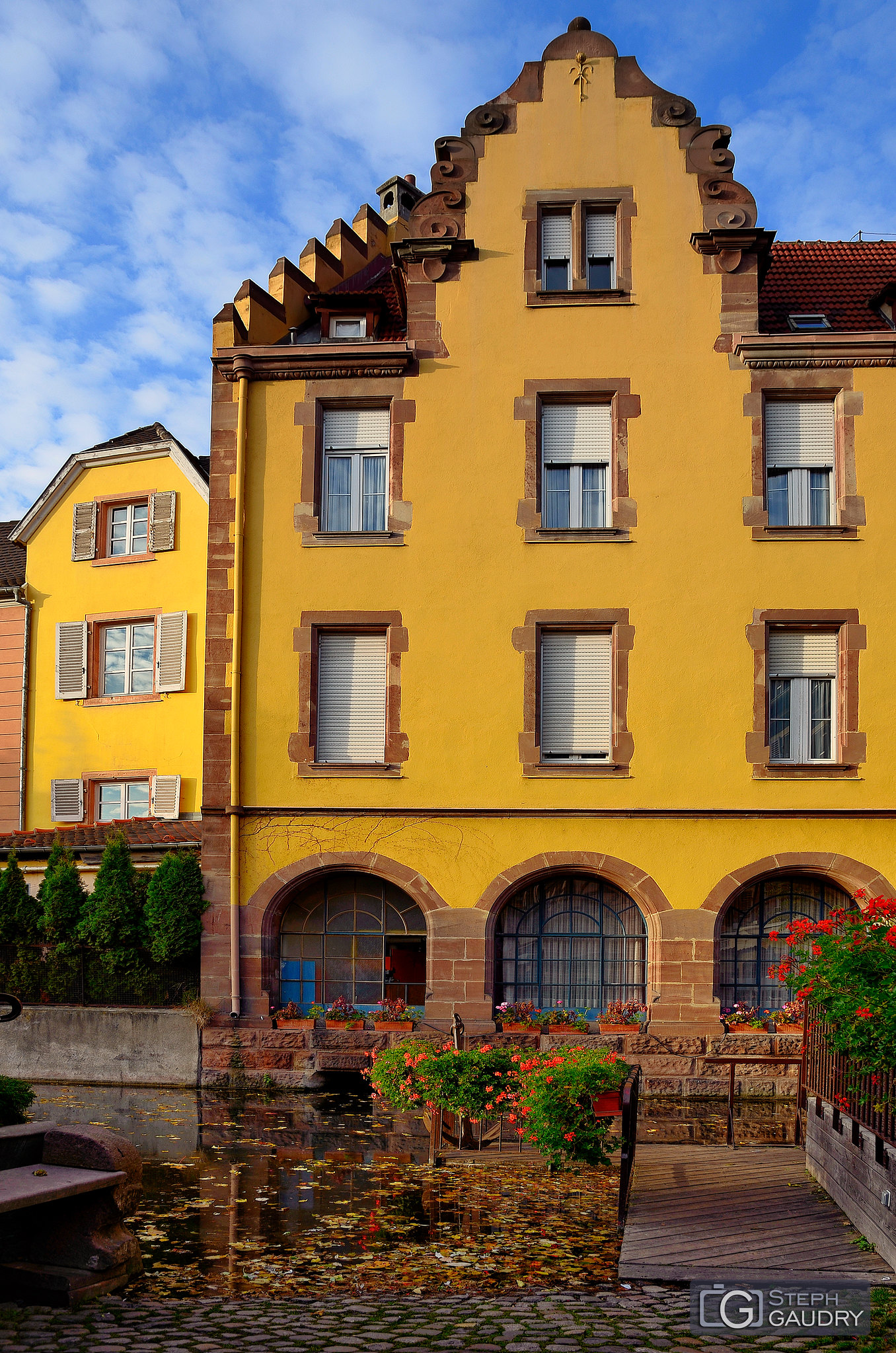 La Commanderie Saint-Jean de Colmar vue depuis La Krutenau [Klik om de diavoorstelling te starten]