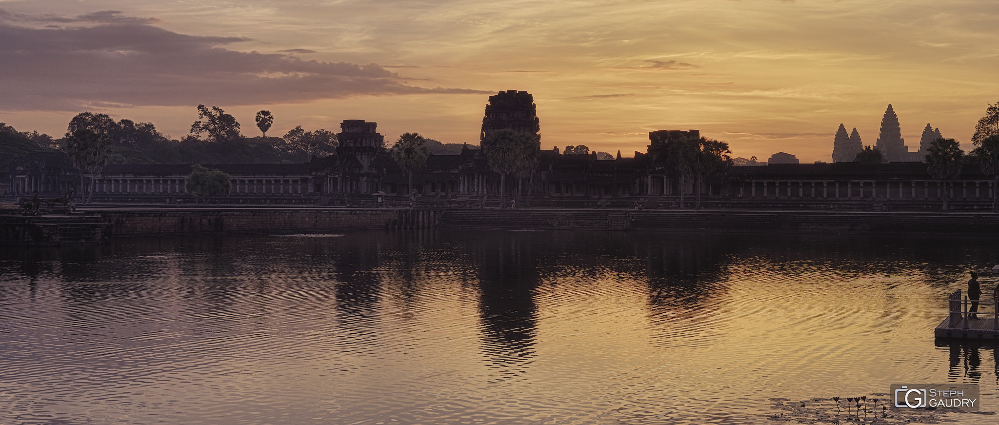 Lever de soleil sur Angkor Vat [Klicken Sie hier, um die Diashow zu starten]